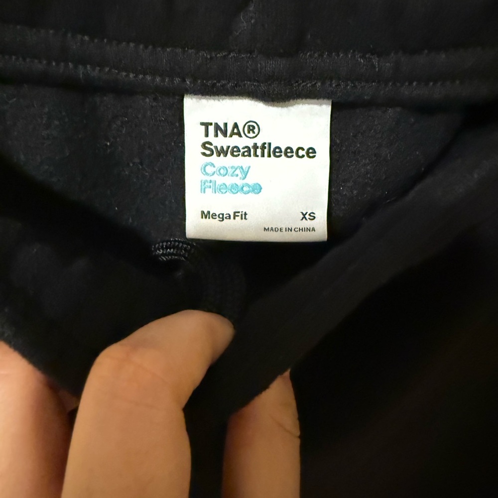 Aritzia TNA Black Jogger Set - Picture 2 of 4